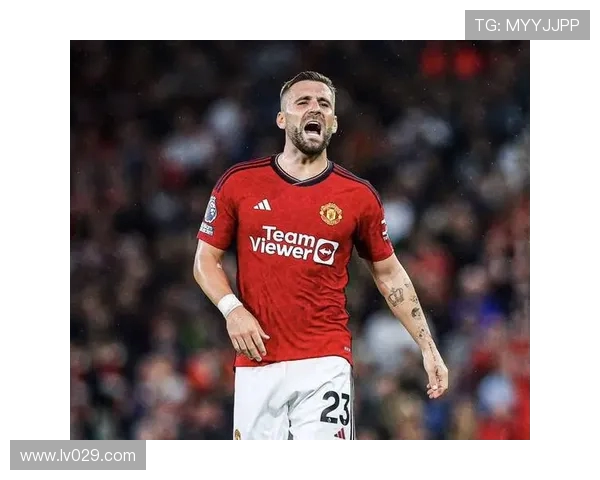 卢克肖谈曼联表现起伏:保持稳定是关键 当前连胜连败困扰球队 卢克肖谈曼联表现起伏:保持稳定是关键 当前连胜连败困扰球队